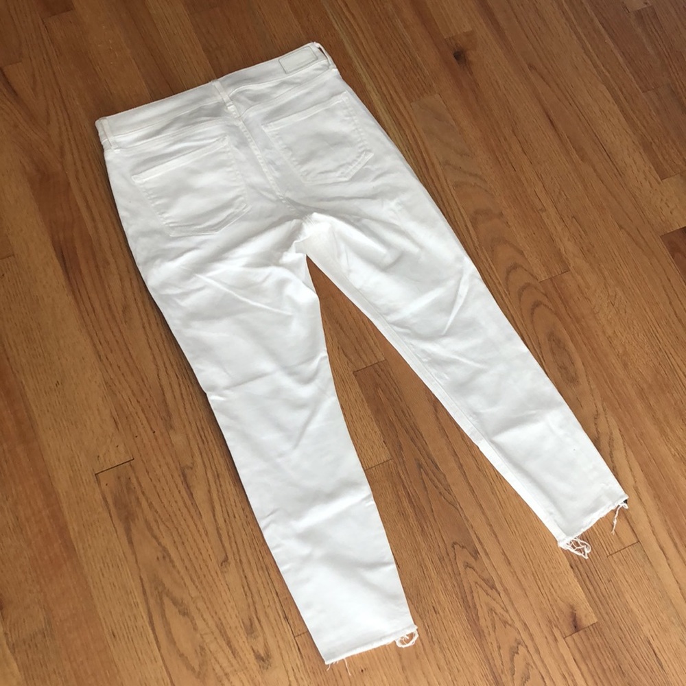 Express Mid Rise Crop Jeans - Picture 2 of 4